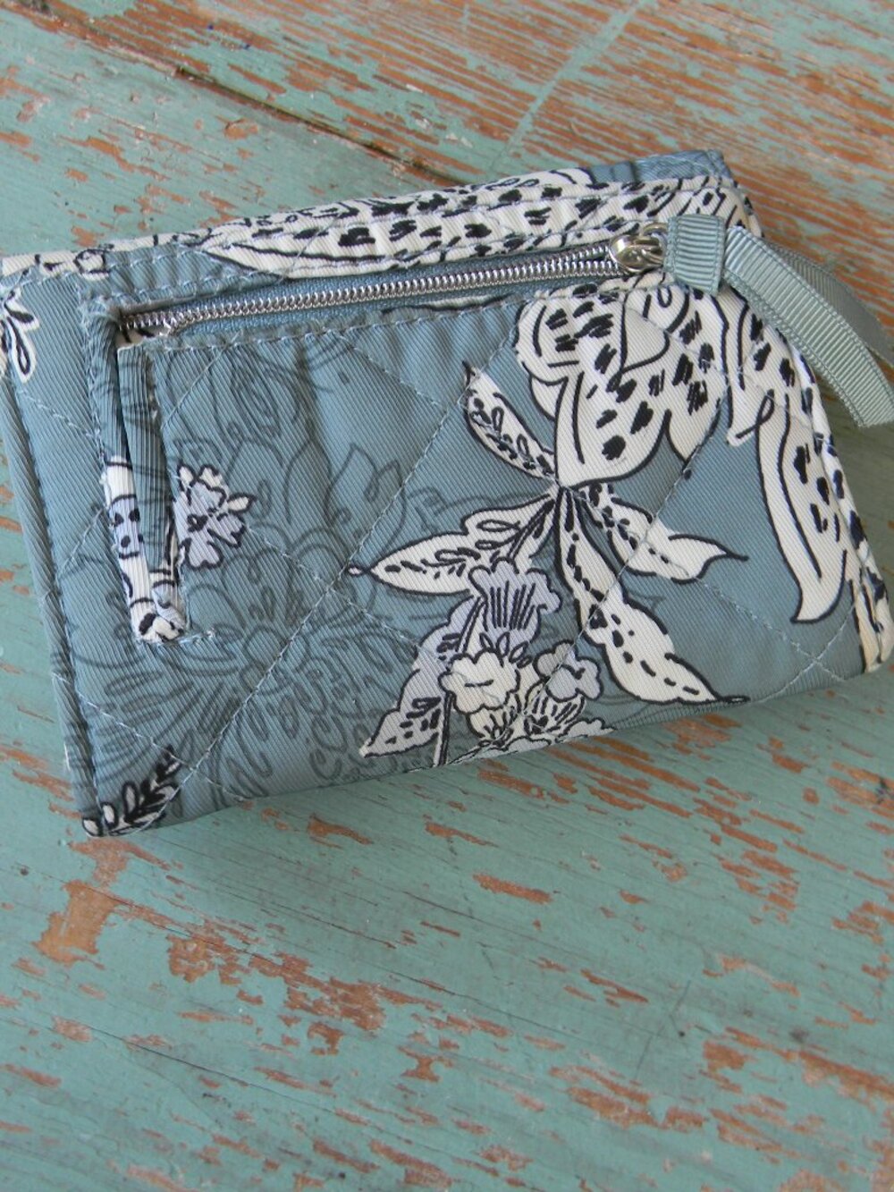 Vera Bradley TIGER LILY SMALL COMPACT RFID TRIFOLD WALLET - Picture 5 of 8